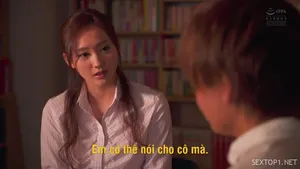 Em nữ sinh gạ địt người lạ trên tàu điện