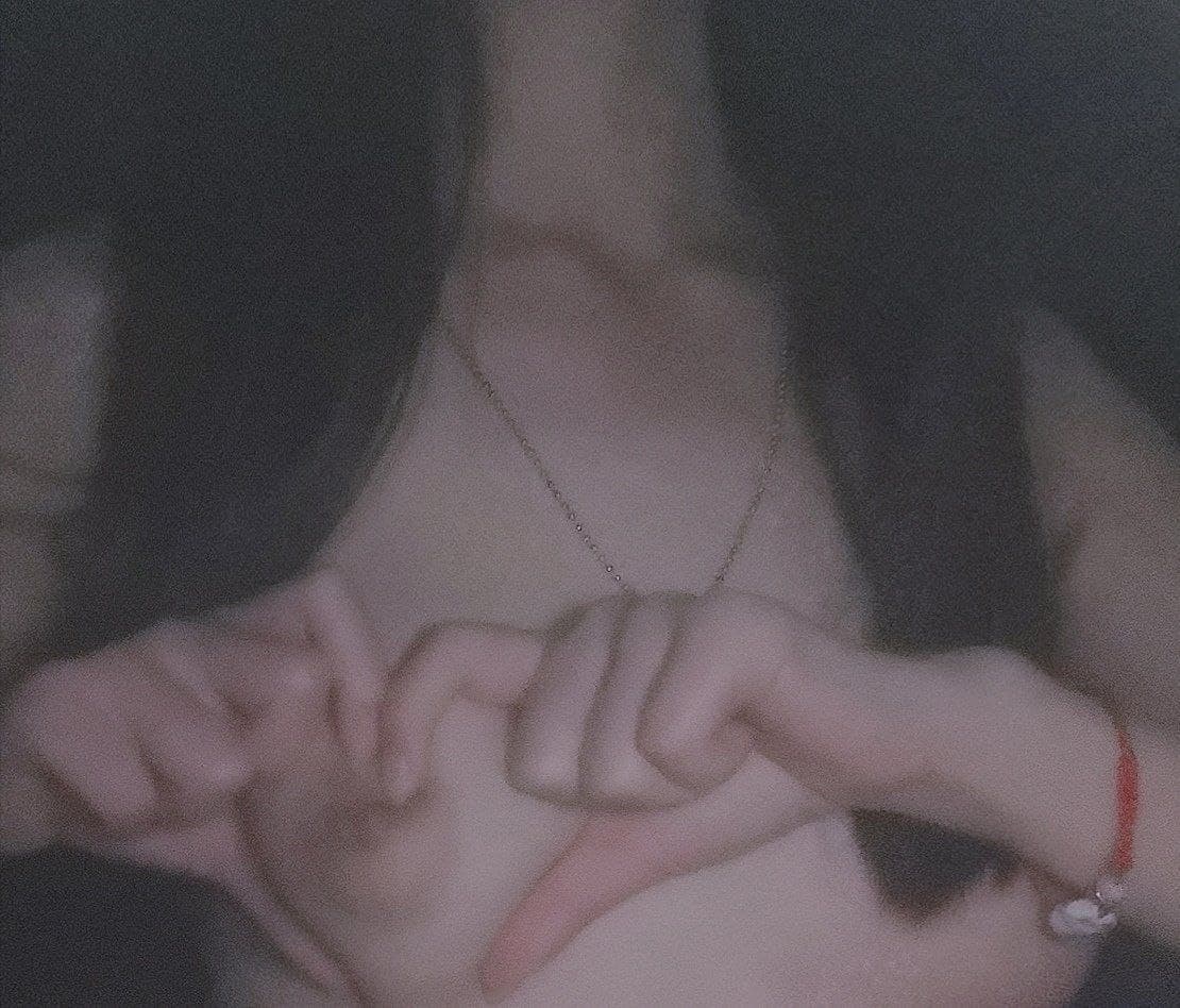 Gạ gẫm thằng em trai ngây ngô sờ vú