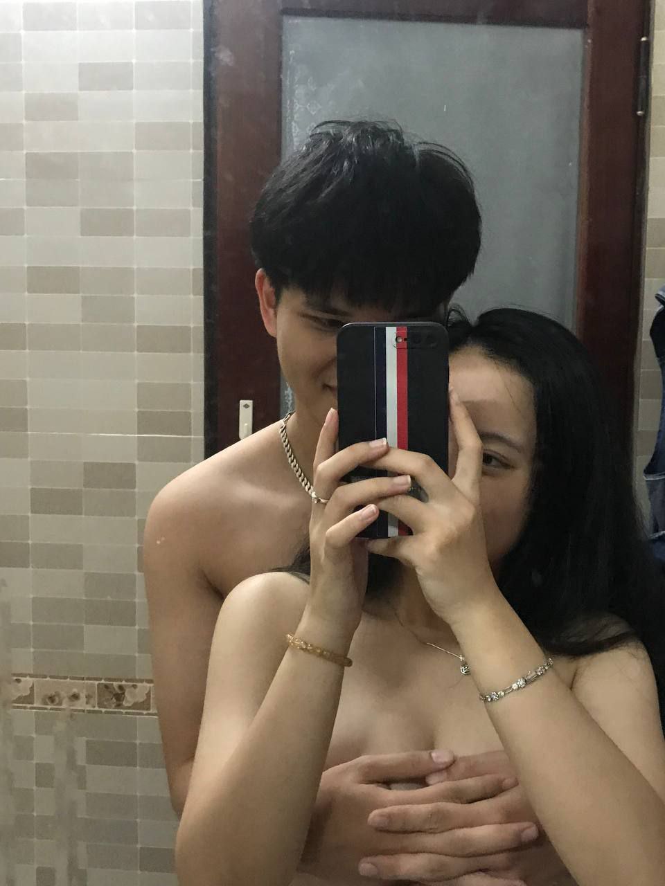 Thằng bạn để bồ nó đang dam dang rồi đi ngủ và cái kết